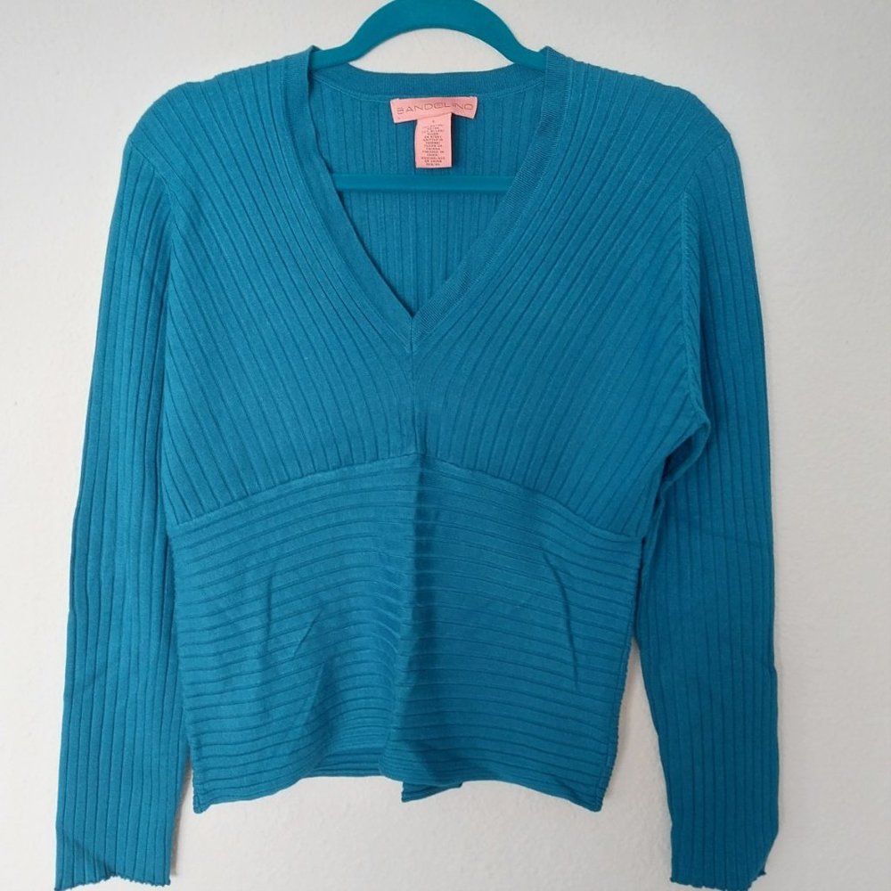 Bandolino Ribbed Knit V-Neck Long Sleeved Sweater